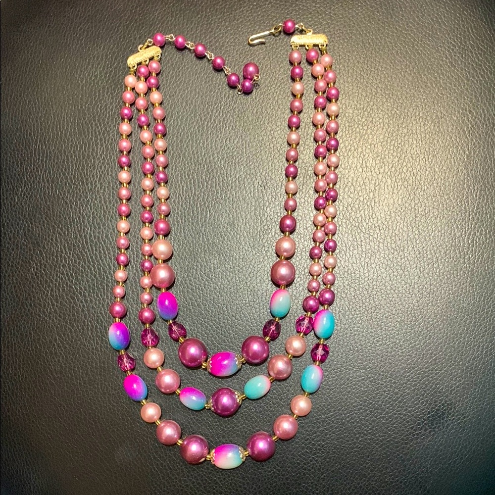Vintage Japan 3 Strand Iridescent Ombre faux pearl Beaded Bib Necklace #326